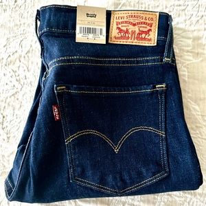 NWT Levi's 314 Shaping Slimming Straight Leg Mid Rise Jeans